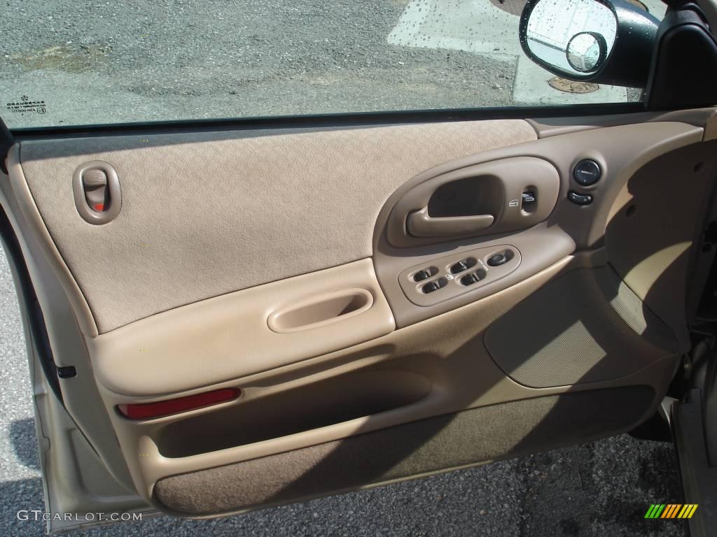2000 Intrepid  - Champagne Pearl Metallic / Camel Tan photo #10