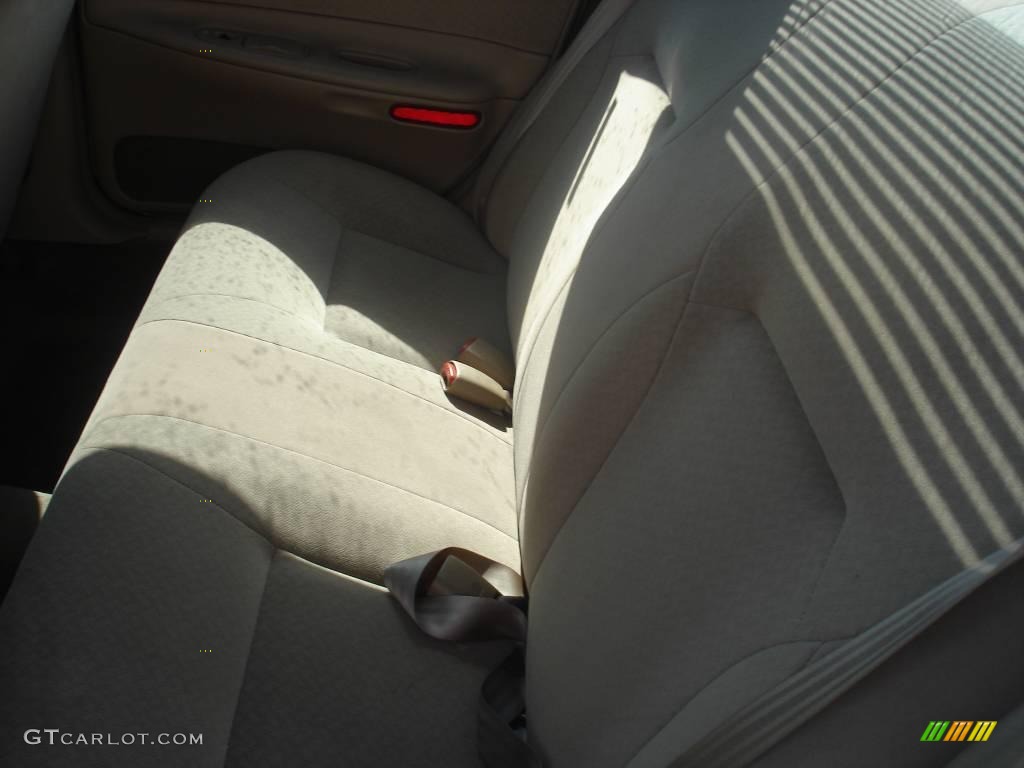 2000 Intrepid  - Champagne Pearl Metallic / Camel Tan photo #16
