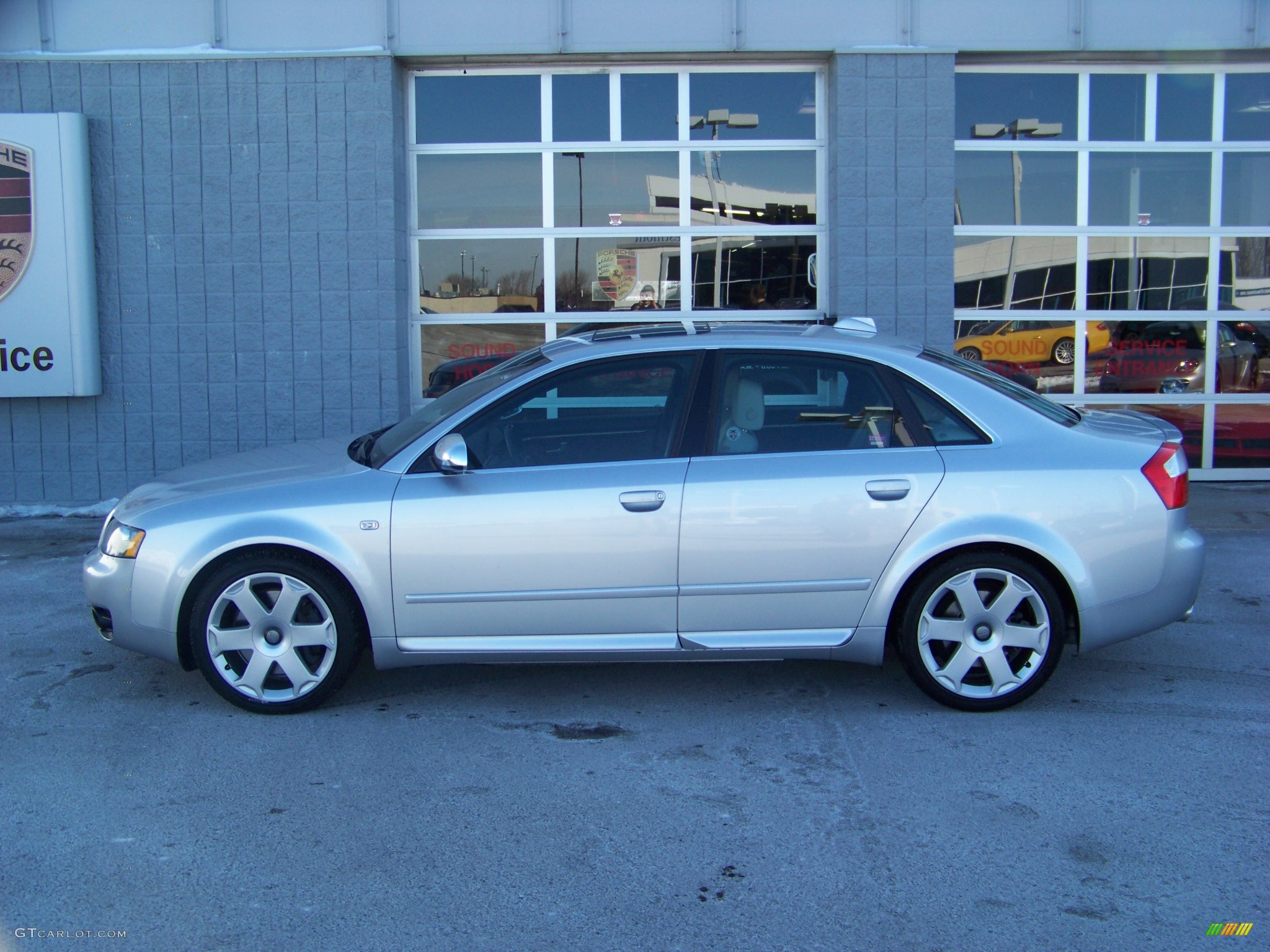 Light Silver Metallic 2004 Audi S4 4.2 quattro Sedan Exterior Photo #109539