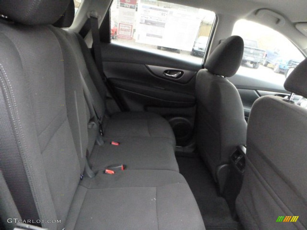 2016 Rogue SV AWD - Pearl White / Charcoal photo #5