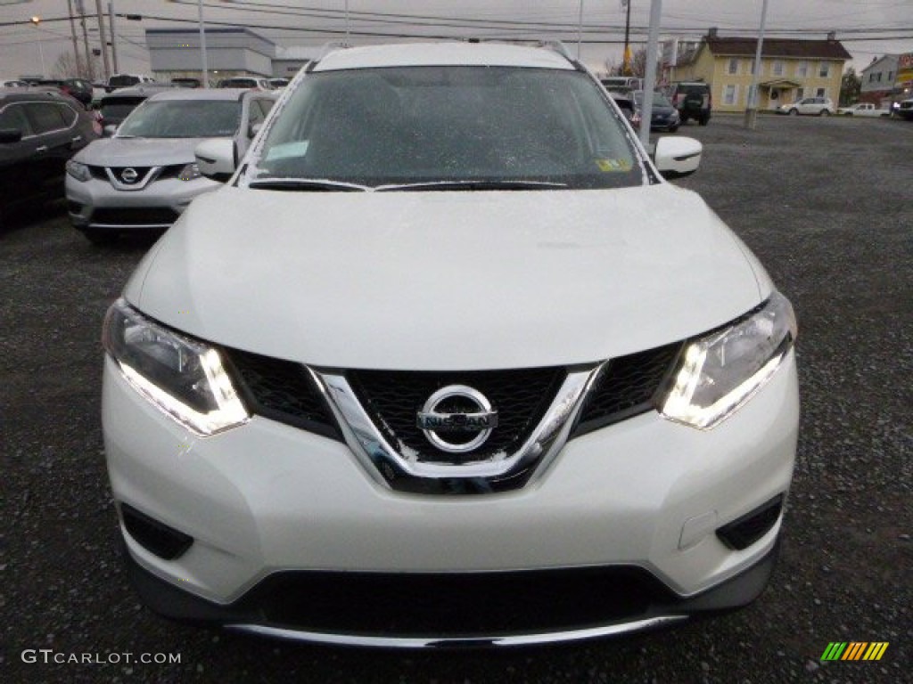 2016 Rogue SV AWD - Pearl White / Charcoal photo #11