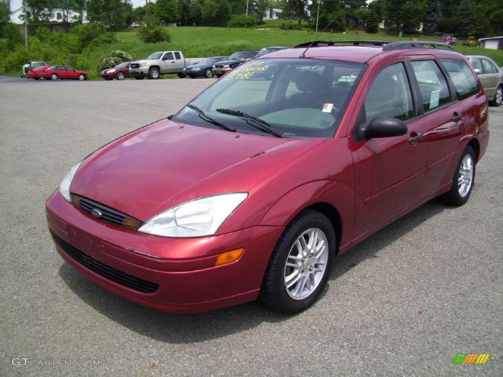 2002 Focus SE Wagon - Sangria Red Metallic / Medium Graphite photo #1