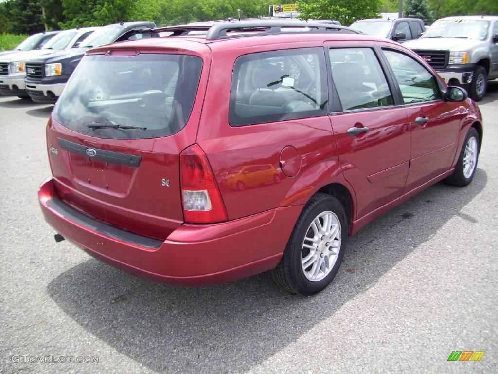 2002 Focus SE Wagon - Sangria Red Metallic / Medium Graphite photo #5