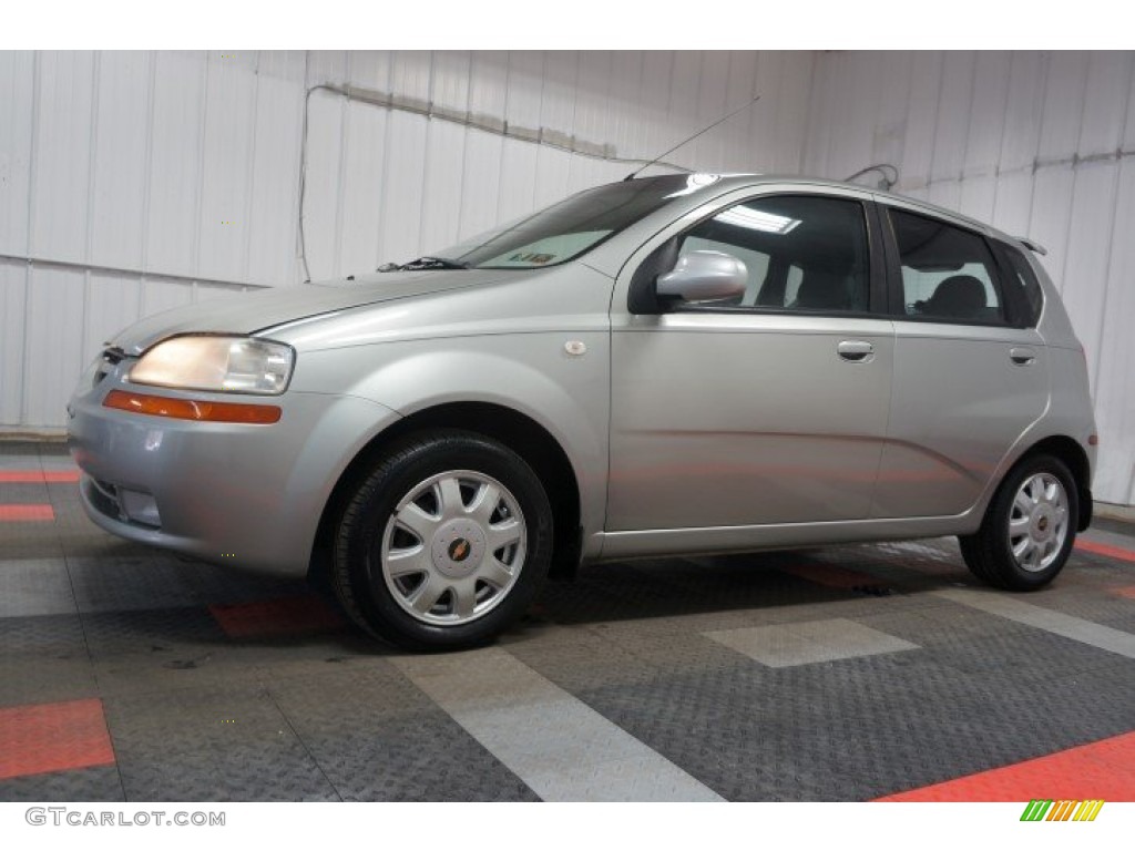 2005 Aveo LT Hatchback - Galaxy Silver Metallic / Gray photo #2