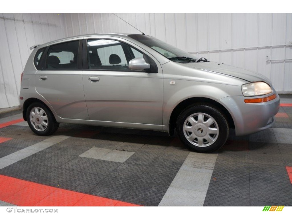 2005 Aveo LT Hatchback - Galaxy Silver Metallic / Gray photo #6