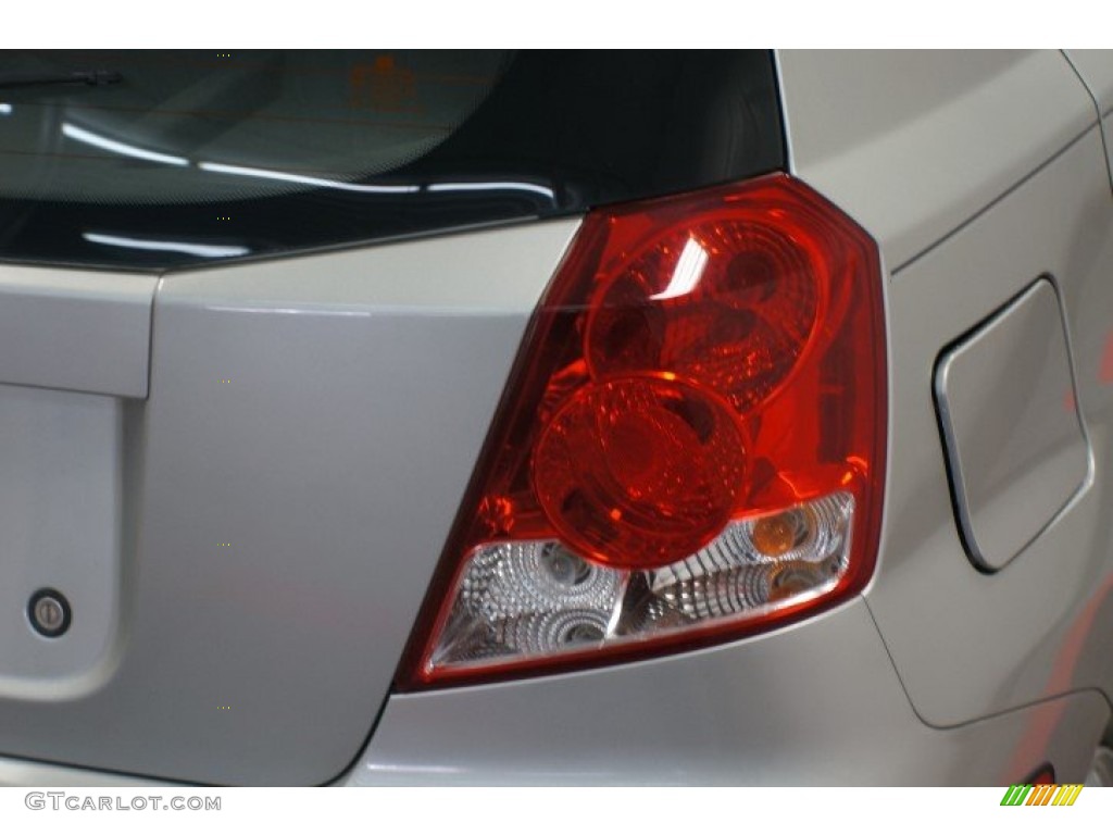 2005 Aveo LT Hatchback - Galaxy Silver Metallic / Gray photo #58