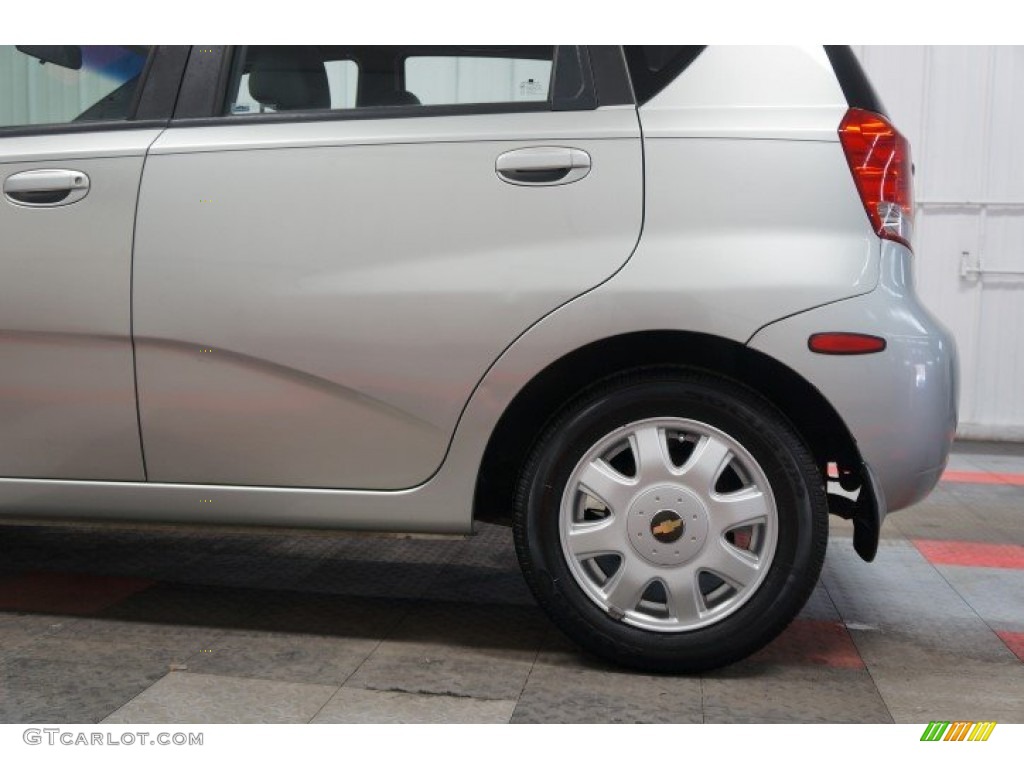 2005 Aveo LT Hatchback - Galaxy Silver Metallic / Gray photo #64