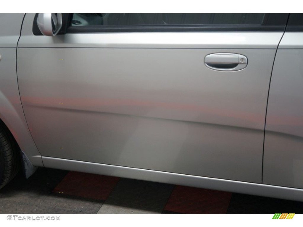 2005 Aveo LT Hatchback - Galaxy Silver Metallic / Gray photo #69