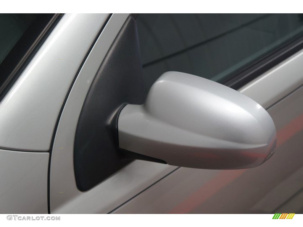 2005 Aveo LT Hatchback - Galaxy Silver Metallic / Gray photo #70