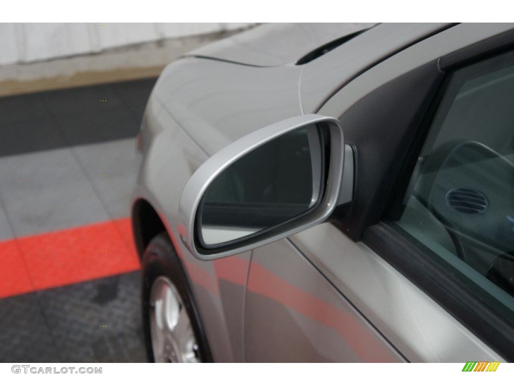 2005 Aveo LT Hatchback - Galaxy Silver Metallic / Gray photo #71