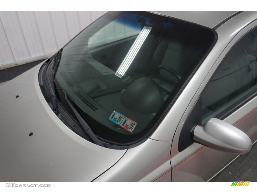 2005 Aveo LT Hatchback - Galaxy Silver Metallic / Gray photo #76