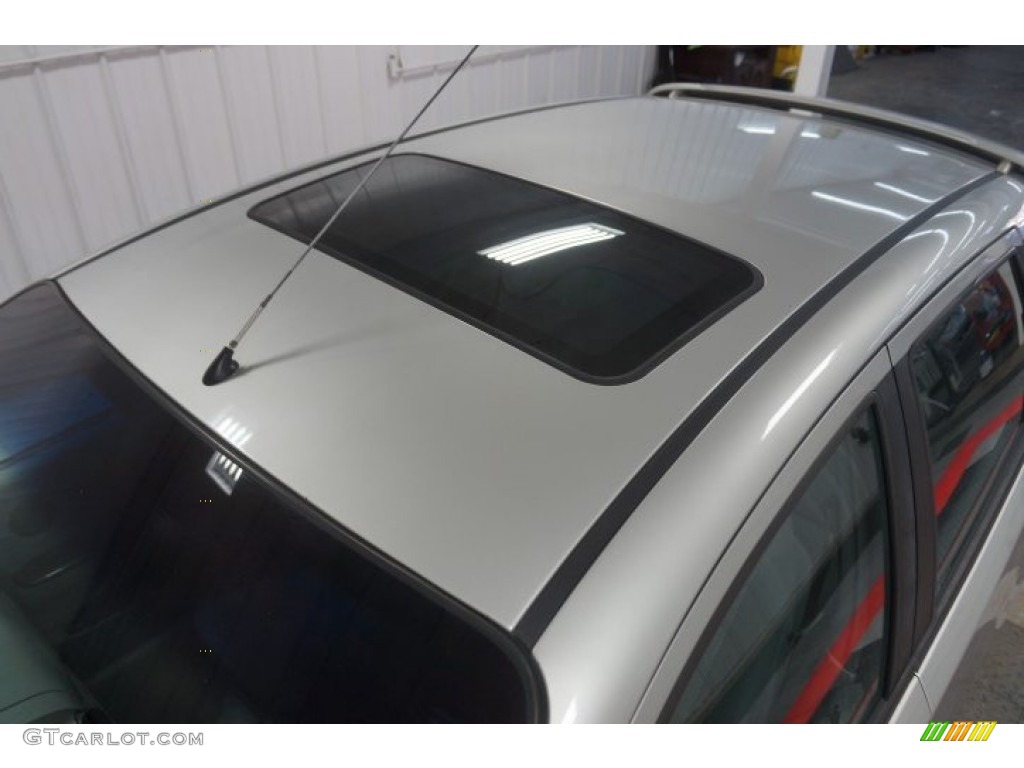 2005 Aveo LT Hatchback - Galaxy Silver Metallic / Gray photo #77
