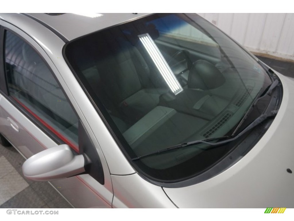2005 Aveo LT Hatchback - Galaxy Silver Metallic / Gray photo #82