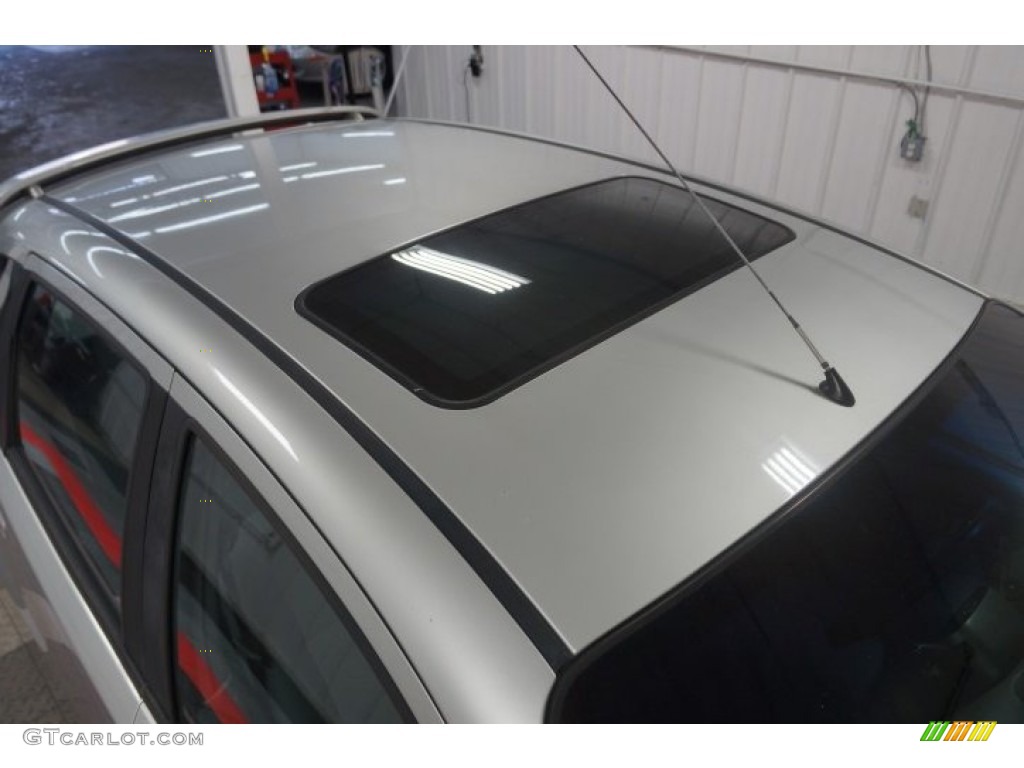 2005 Aveo LT Hatchback - Galaxy Silver Metallic / Gray photo #83