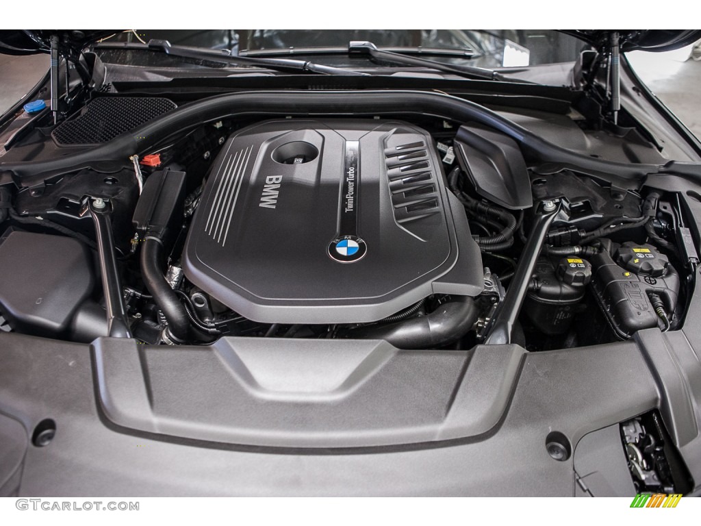 2016 BMW 7 Series 740i Sedan Engine Photos