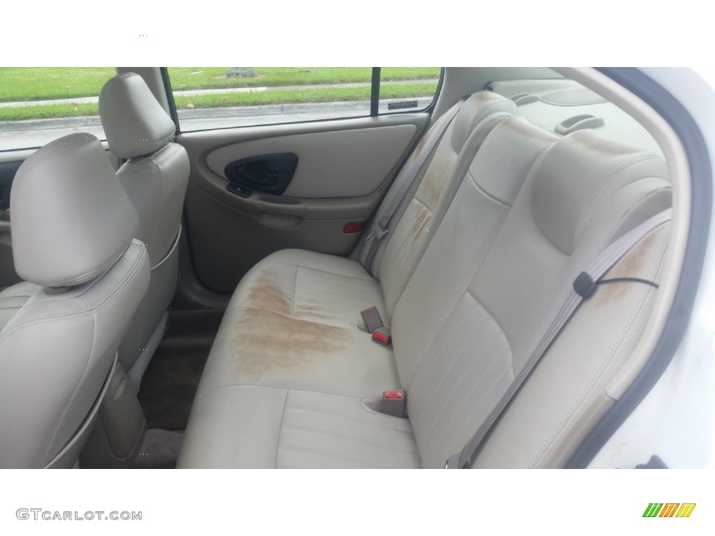 2001 Malibu LS Sedan - Bright White / Neutral photo #13