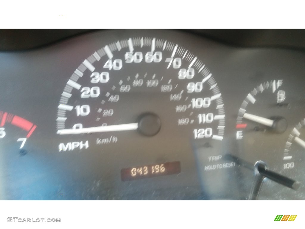 2001 Malibu LS Sedan - Bright White / Neutral photo #23