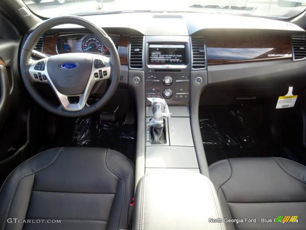 2015 Taurus Limited AWD - Tuxedo Black Metallic / Charcoal Black photo #16