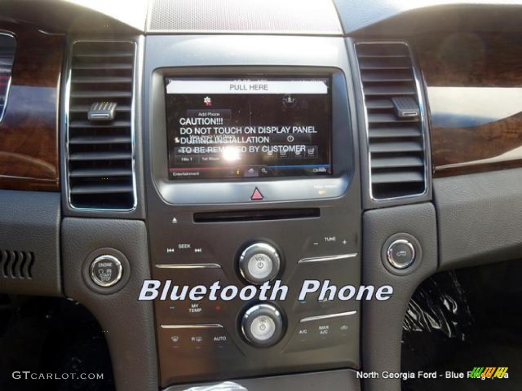 2015 Taurus Limited AWD - Tuxedo Black Metallic / Charcoal Black photo #19