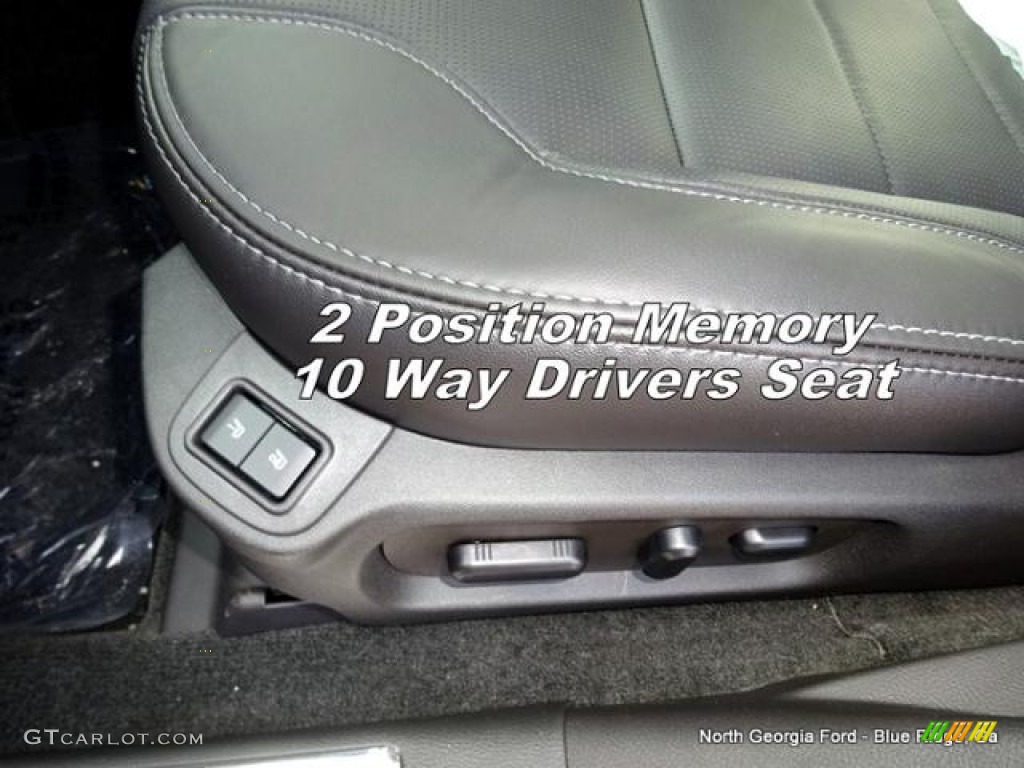 2015 Taurus Limited AWD - Tuxedo Black Metallic / Charcoal Black photo #26