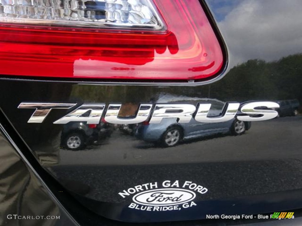 2015 Taurus Limited AWD - Tuxedo Black Metallic / Charcoal Black photo #37