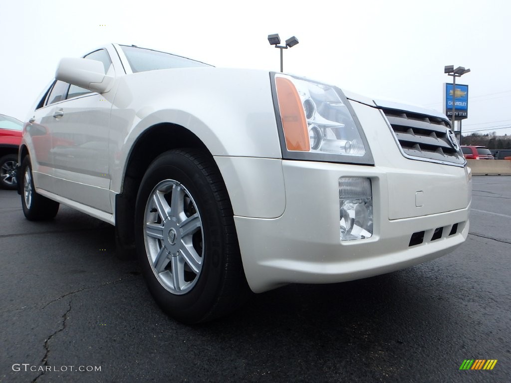 2005 SRX V6 - White Diamond / Light Neutral photo #12