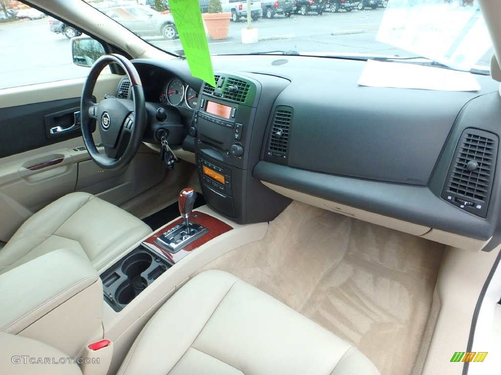 2005 SRX V6 - White Diamond / Light Neutral photo #16