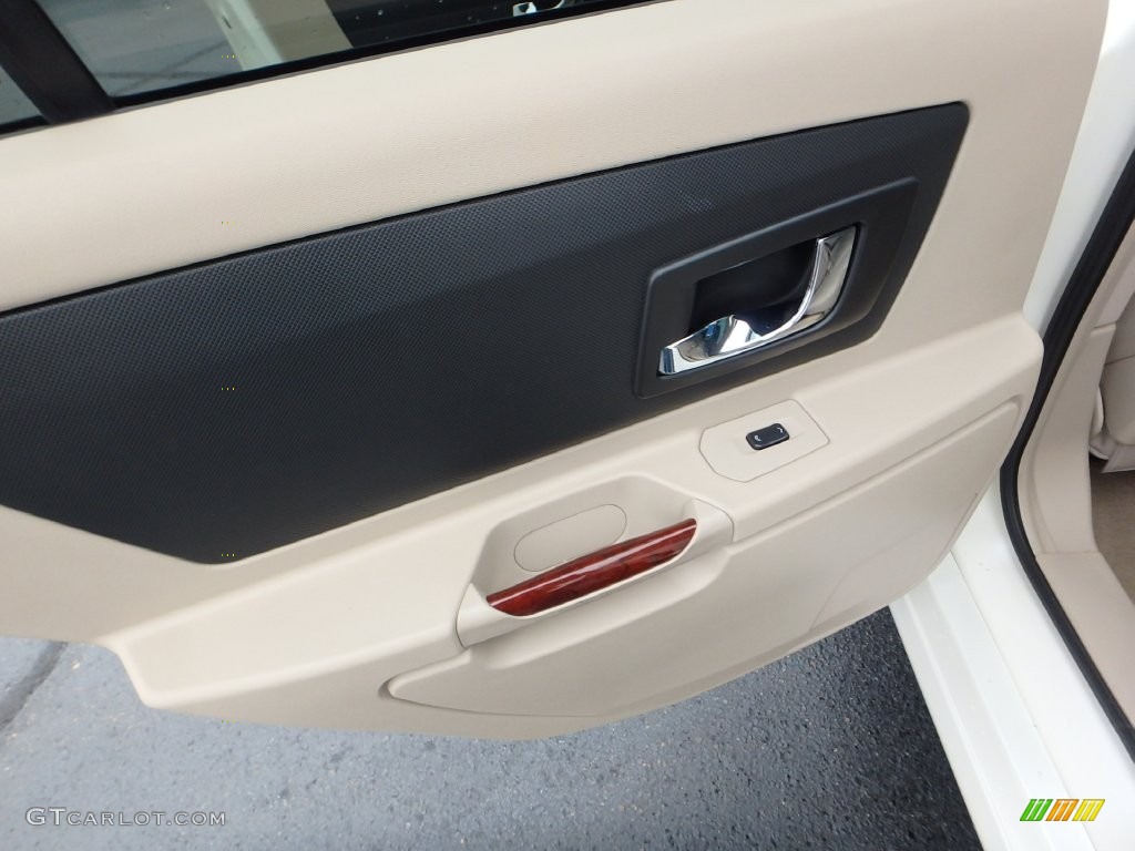 2005 SRX V6 - White Diamond / Light Neutral photo #24