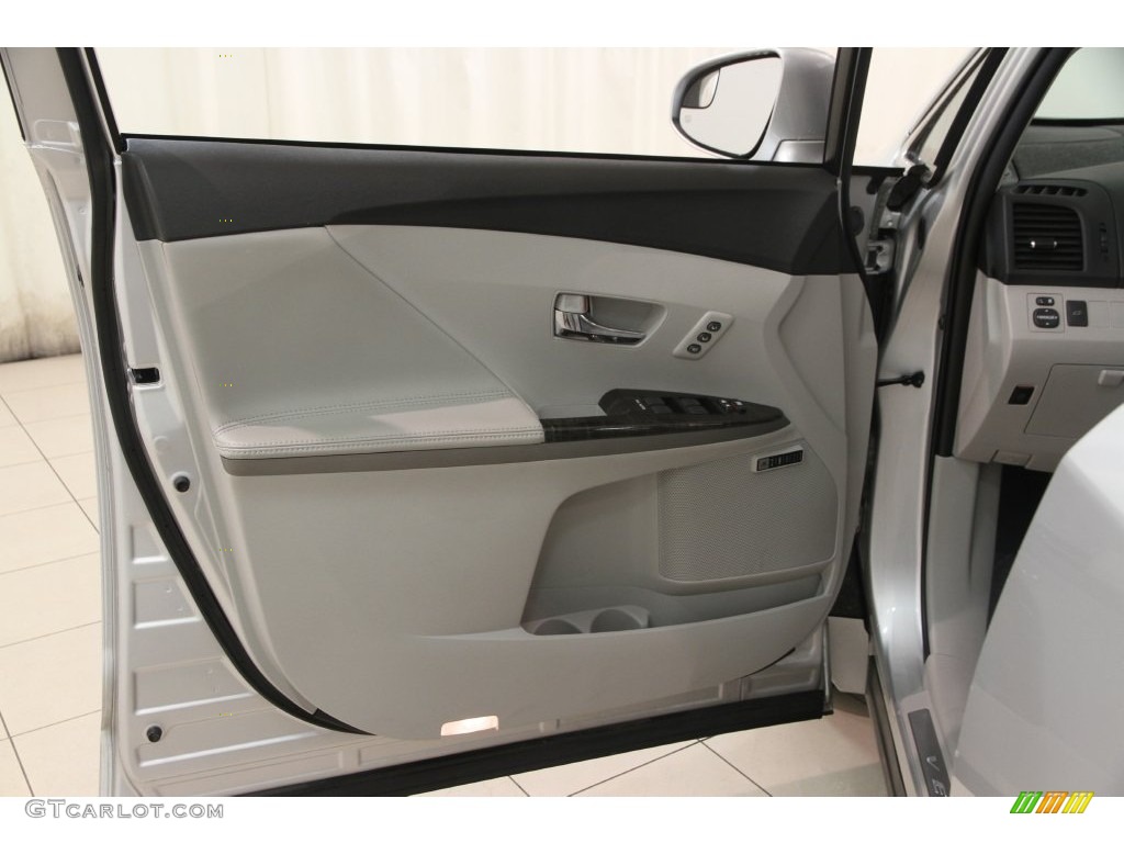 2013 Toyota Venza XLE AWD Door Panel Photos