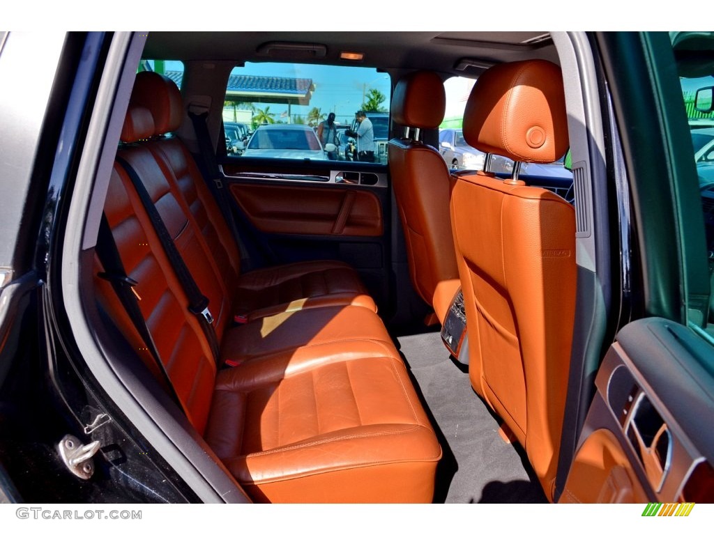 2006 Volkswagen Touareg V8 Rear Seat Photo #109569945
