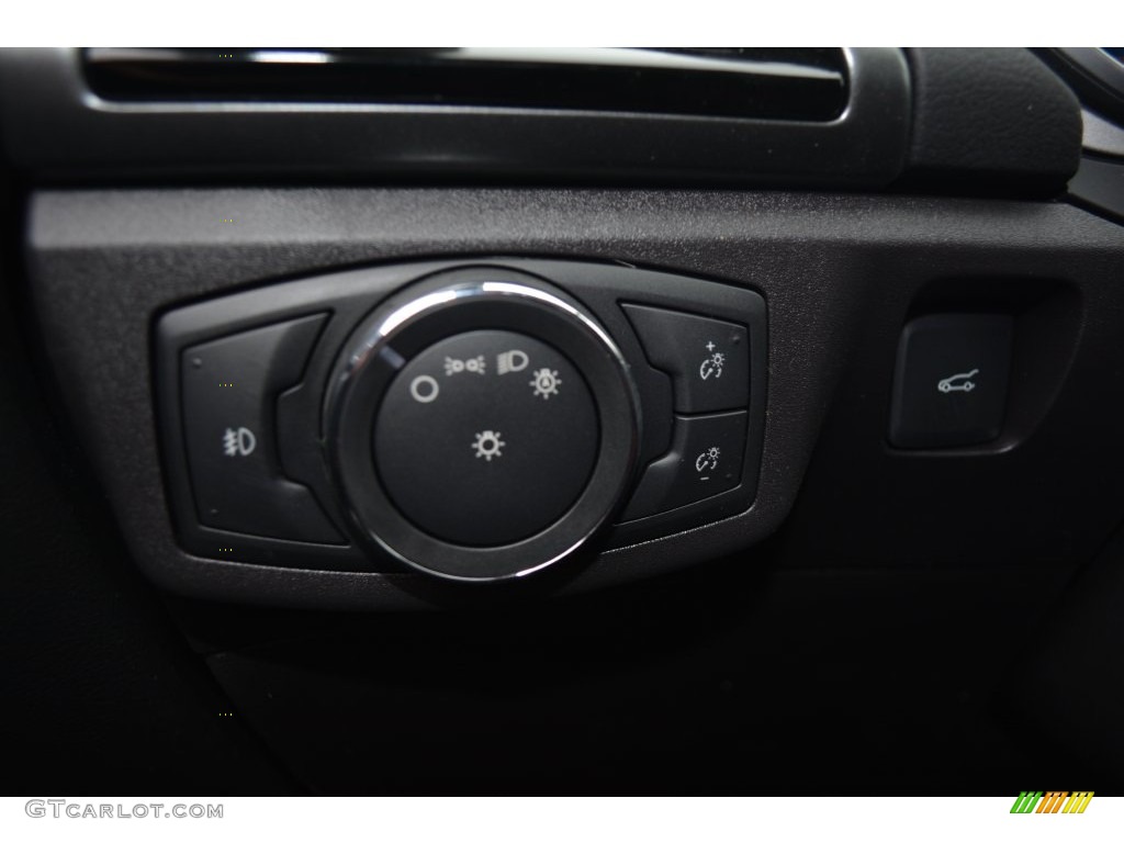 2016 Fusion SE - Ruby Red Metallic / Charcoal Black photo #18