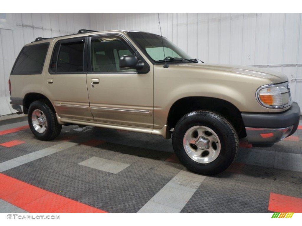 2001 Explorer XLT 4x4 - Harvest Gold Metallic / Medium Prairie Tan photo #6