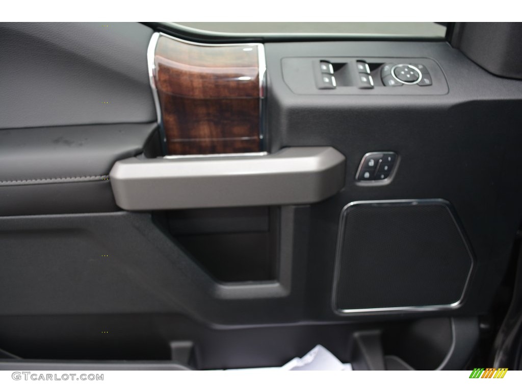 2016 F150 Platinum SuperCrew 4x4 - Magnetic / Platinum Black photo #9