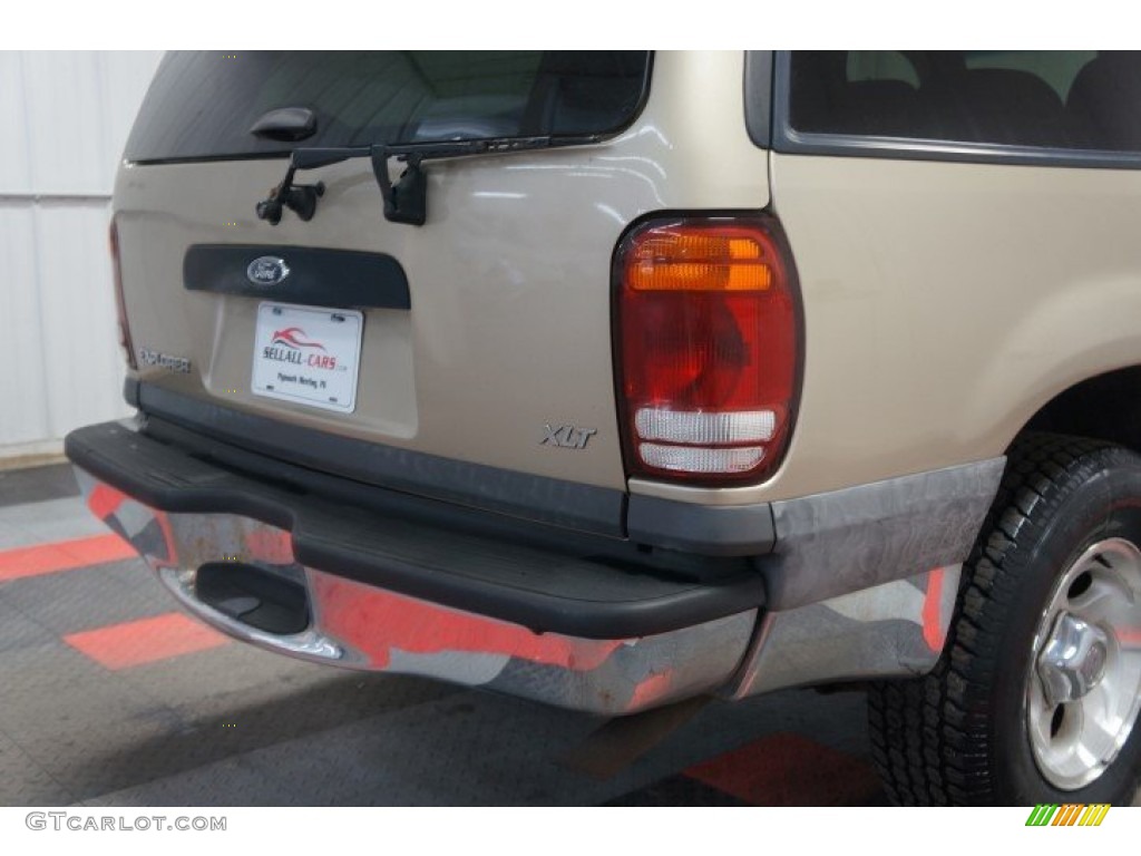 2001 Explorer XLT 4x4 - Harvest Gold Metallic / Medium Prairie Tan photo #71