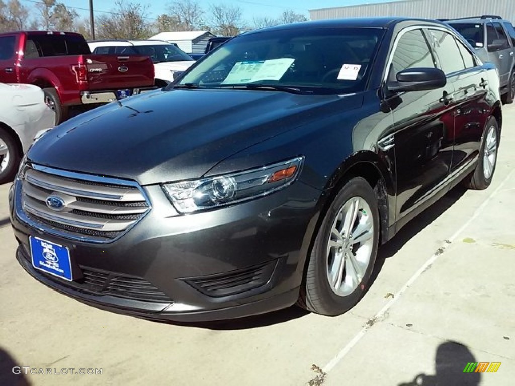 2015 Taurus SE - Magnetic Metallic / Dune photo #8