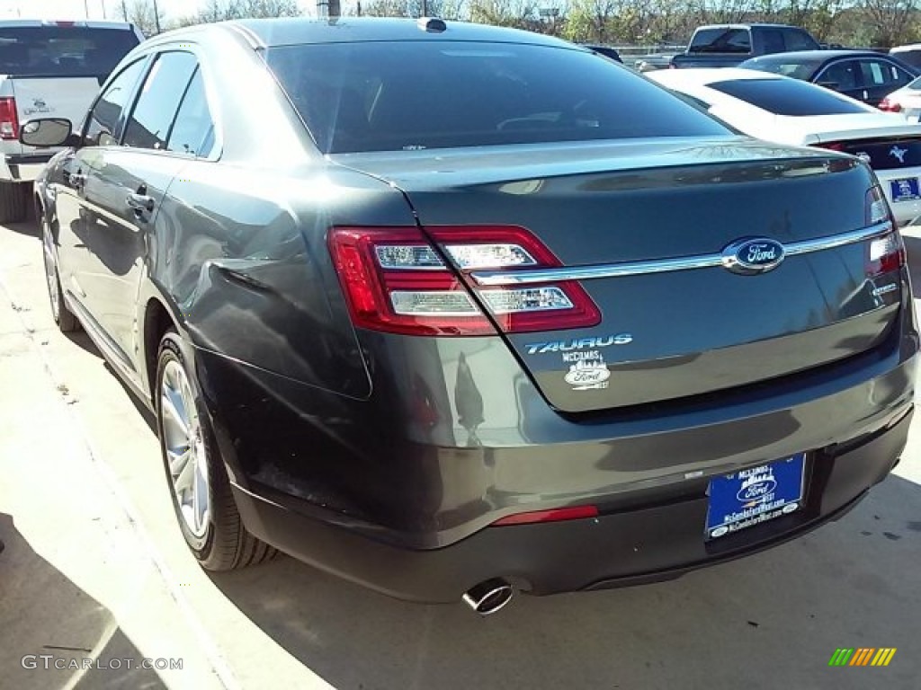 2015 Taurus SE - Magnetic Metallic / Dune photo #9