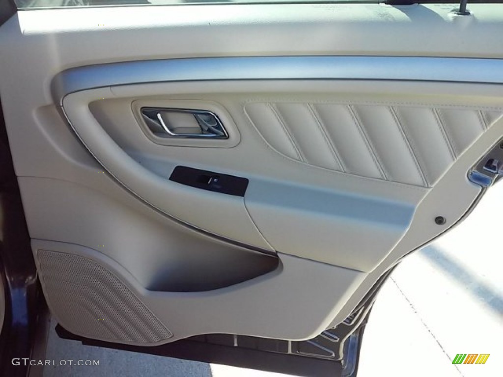 2015 Taurus SE - Magnetic Metallic / Dune photo #17