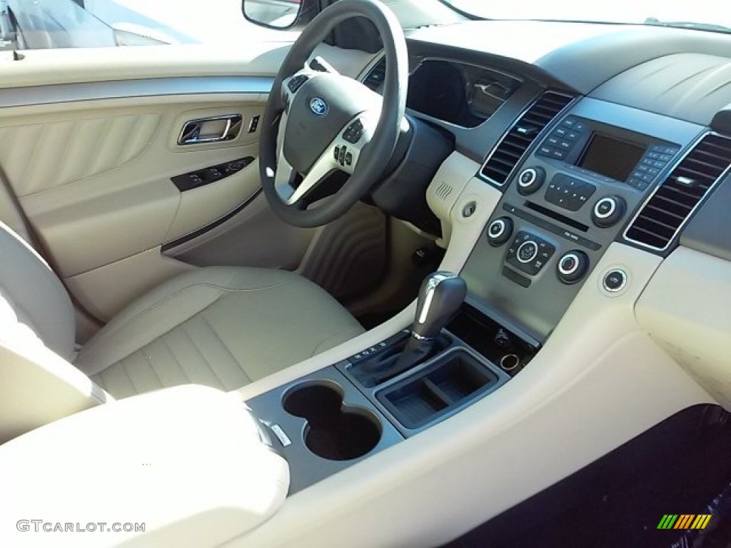 2015 Taurus SE - Magnetic Metallic / Dune photo #20