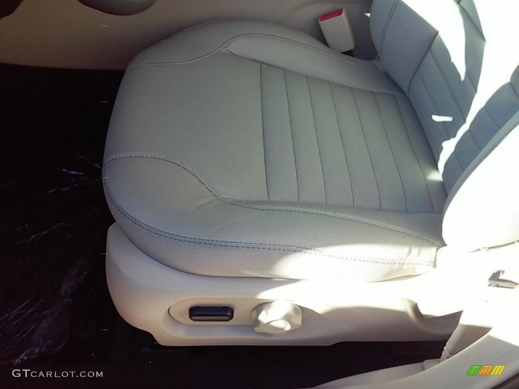 2015 Taurus SE - Magnetic Metallic / Dune photo #25