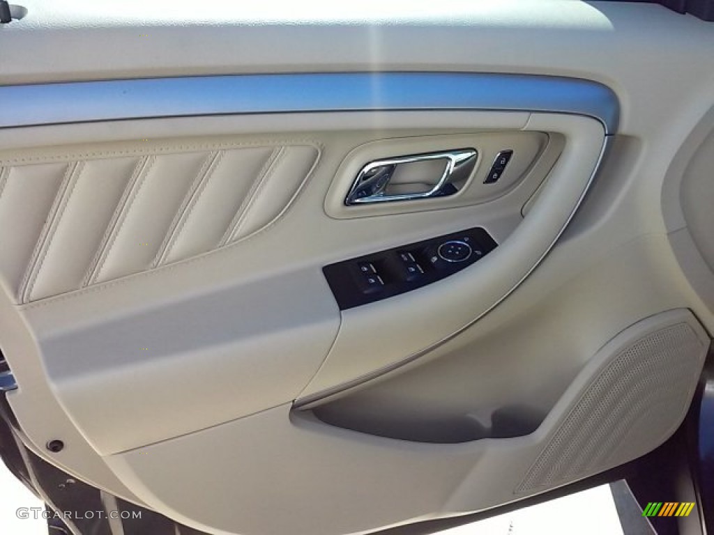 2015 Taurus SE - Magnetic Metallic / Dune photo #28