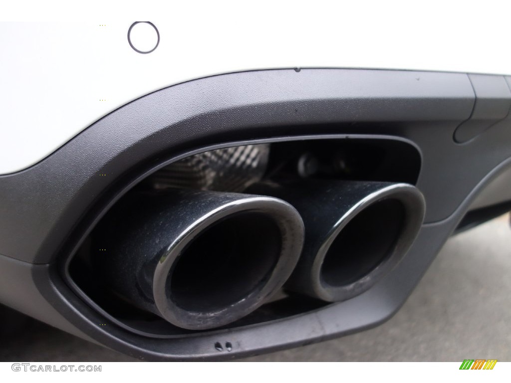 2016 Porsche Cayenne S Exhaust Photos