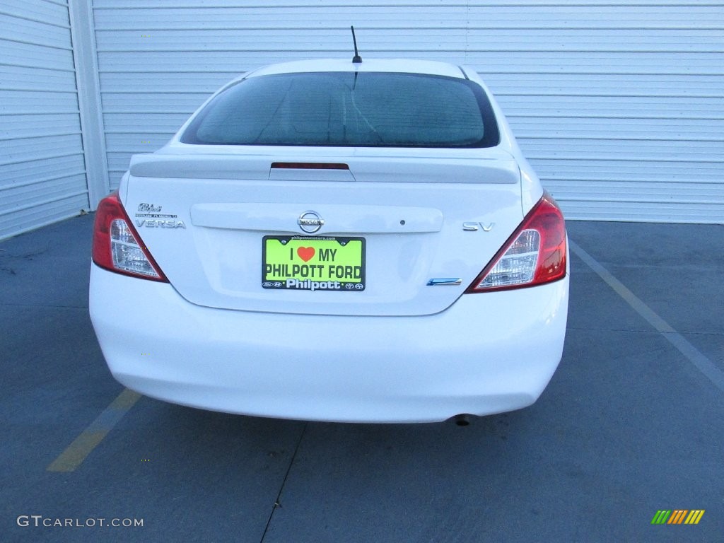 2014 Versa 1.6 S Sedan - Fresh Powder White / Charcoal photo #10