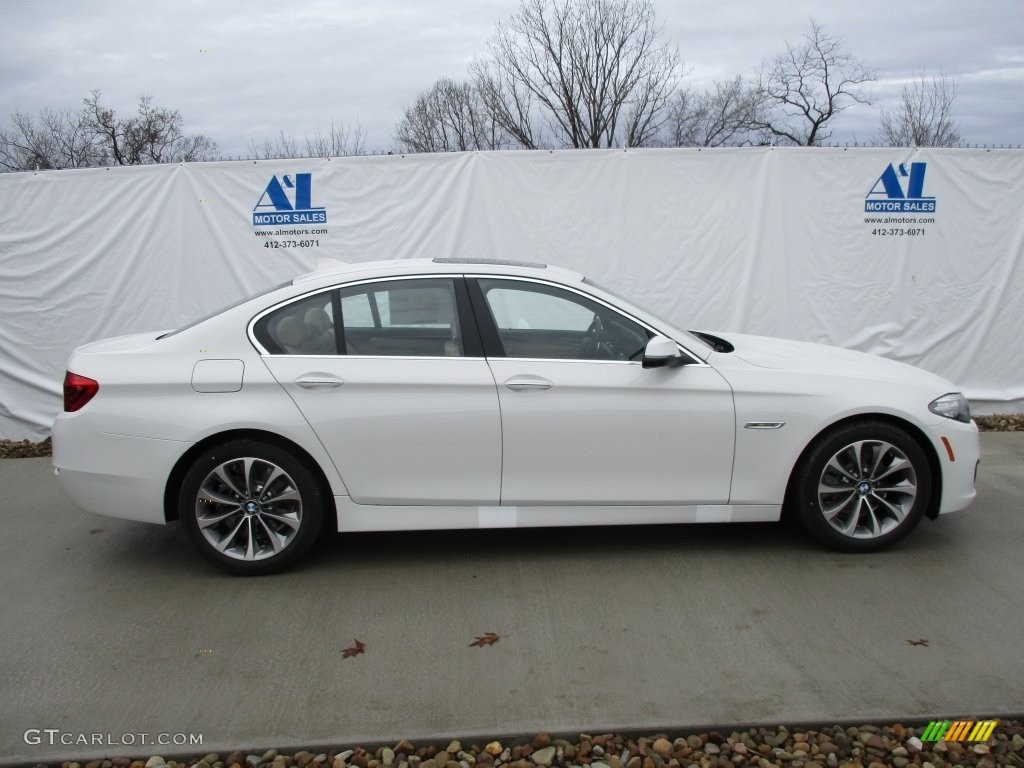 2016 5 Series 528i xDrive Sedan - Alpine White / Venetian Beige/Black photo #2