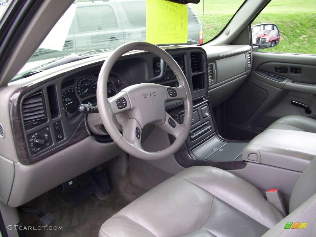 2005 Sierra 1500 Denali Crew Cab AWD - Summit White / Stone Gray photo #11