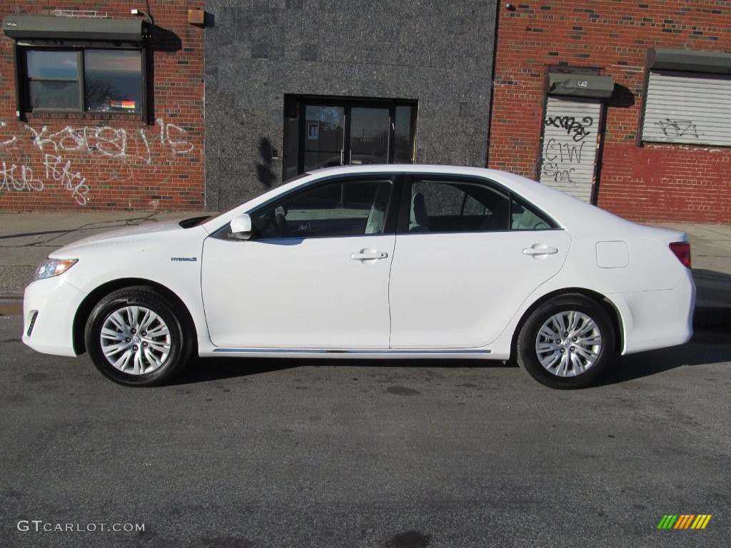 2013 Camry Hybrid LE - Super White / Light Gray photo #10