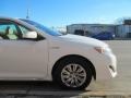 Super White - Camry Hybrid LE Photo No. 11