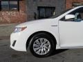 2013 Super White Toyota Camry Hybrid LE  photo #12