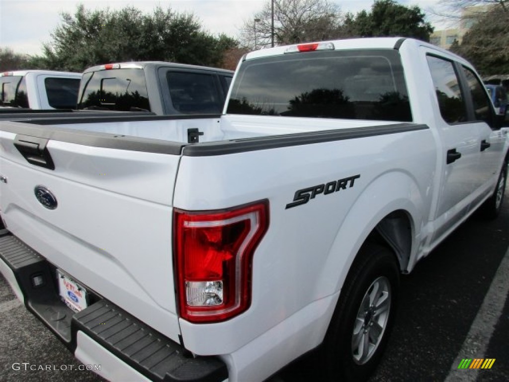 2016 F150 XL SuperCrew - Oxford White / Medium Earth Gray photo #7