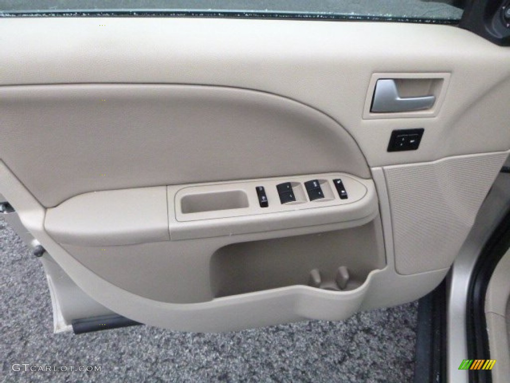 2005 Five Hundred Limited AWD - Pueblo Gold Metallic / Pebble Beige photo #10