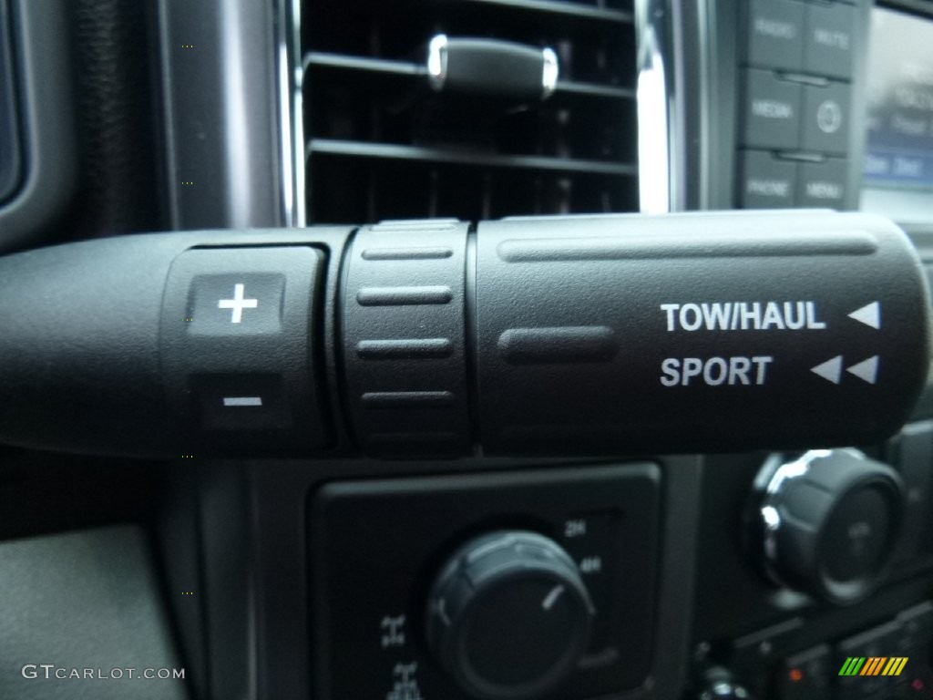 2016 F150 XLT SuperCrew 4x4 - Oxford White / Medium Earth Gray photo #19